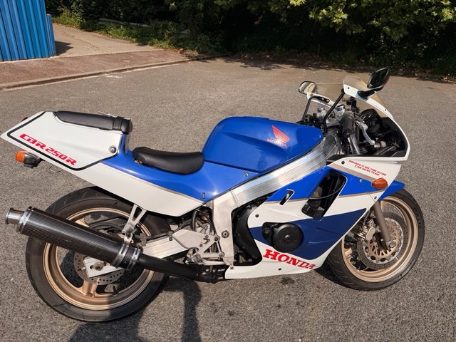 Honda CBR 250R MC19 Deportiva