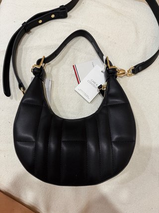 Bolso Tommy Hilfiger de piel negro y dorado