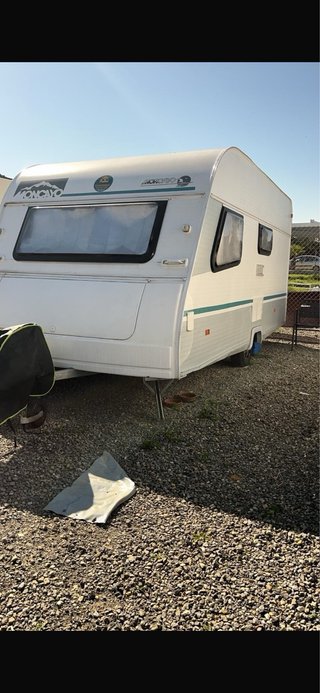 Caravana menos de 750 kg totalmente reformada