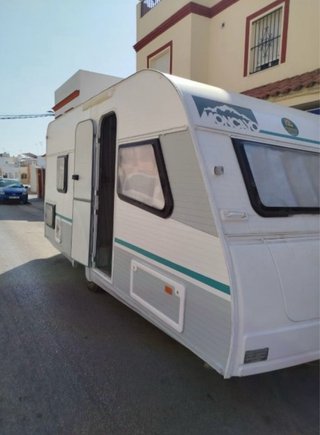 Caravana menos de 750 kg totalmente reformada