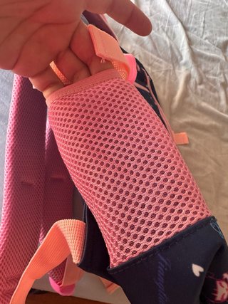 Mochila escolar azul con estampado