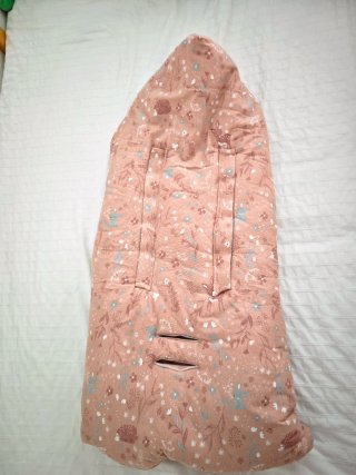 Saco arrullo Tuc Tuc rosa con capucha