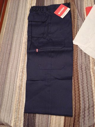 Pantalón Trabajo Nuevo.       Talla 42