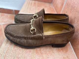 Zapatos de ante marrones