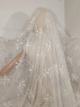 TUL CON BORDADOS CADENETA PARA VELO NOVIA