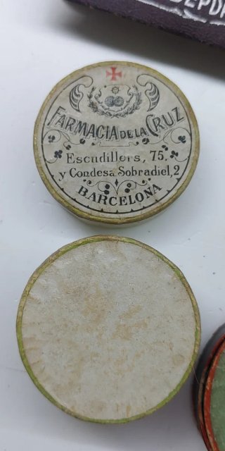 Lotto di 7 Scatole di Farmacia Antiche