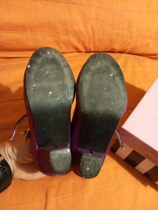 Zapatos niña morados brillantes
