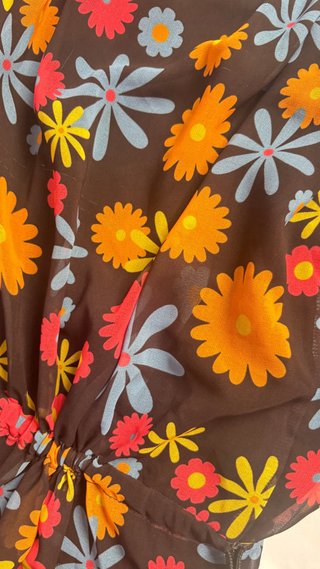 Vestido Denny Rose floral off-shoulder
