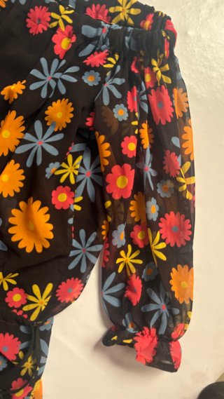 Vestido Denny Rose floral off-shoulder