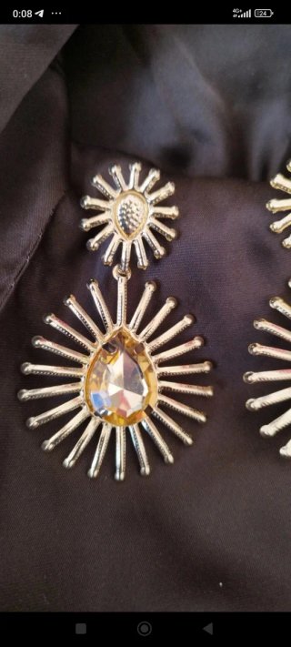 Orecchini vintage dorati con pietra