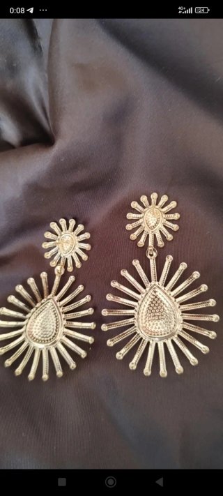 Orecchini vintage dorati con pietra
