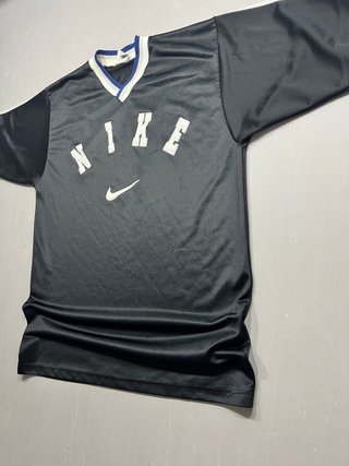 Camiseta Nike Negra con Logo Blanco