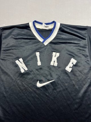 Camiseta Nike Negra con Logo Blanco
