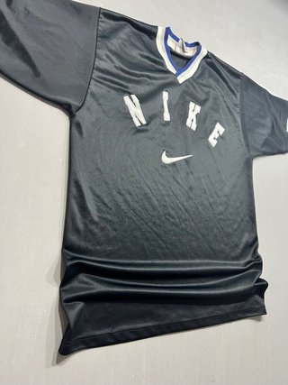 Camiseta Nike Negra con Logo Blanco