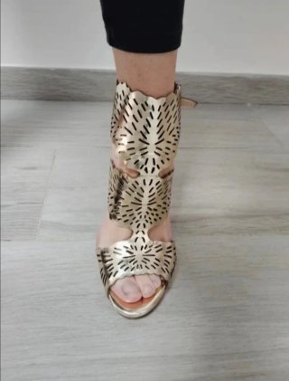 Sandalias doradas tacón alto talla 38