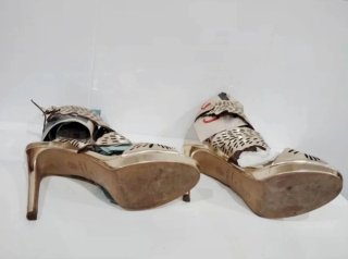 Sandalias doradas tacón alto talla 38