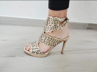 Sandalias doradas tacón alto talla 38