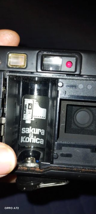 Macchina fotografica Konica Pop rullino