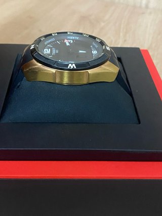 Reloj Tissot Negro y Dorado