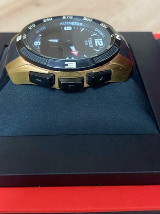 Reloj Tissot Negro y Dorado