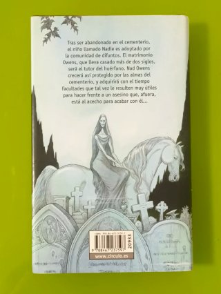 El libro del cementerio – Literatura juvenil