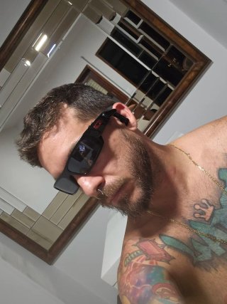 Thump 2 Oakley Polished Black/Red Original.