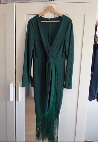 Vestido verde con flecos