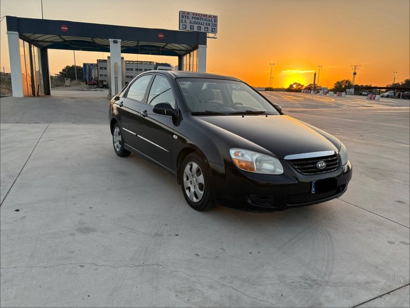 KIA Cerato 1.6 CRDI 115cv 2007 - foto 1