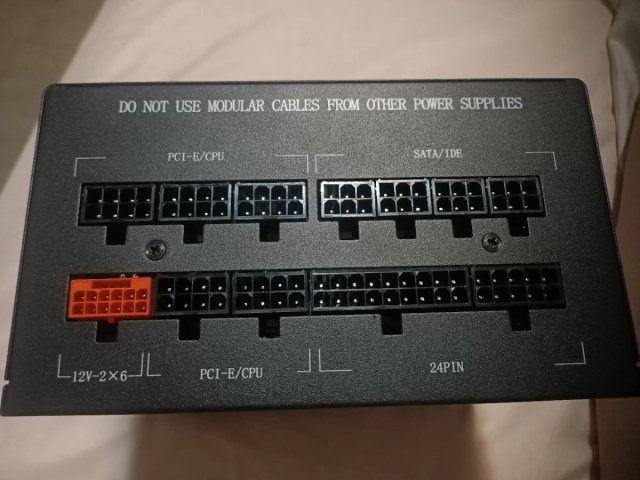 Fuente Alimentación PCCOOLER KN650