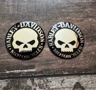 2 EMBLEMAS TAPAS HARLEY DAVIDSON SKULL LOGO MOTO