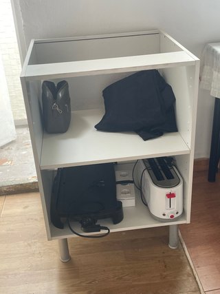 Mueble de cocina blanco se puede usar como auxilir