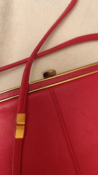 Bolso Rojo  Vintage de Piel Genuina