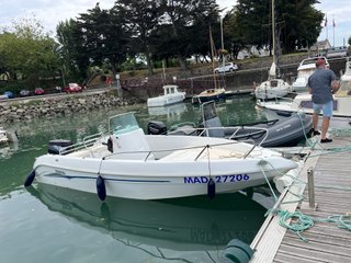 Barco Aquamar 20 8 personas 90 CV