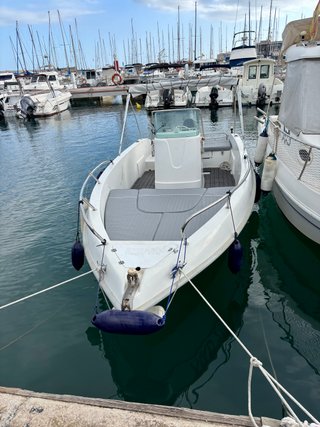 Barco Aquamar 20 8 personas 90 CV