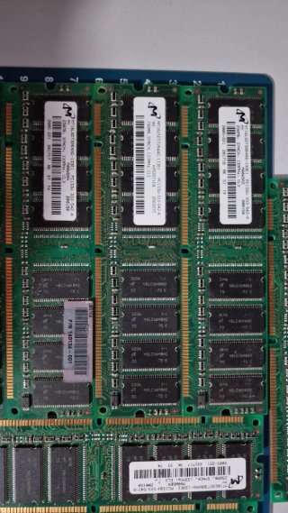 Memorias RAM Micron 256MB PC133