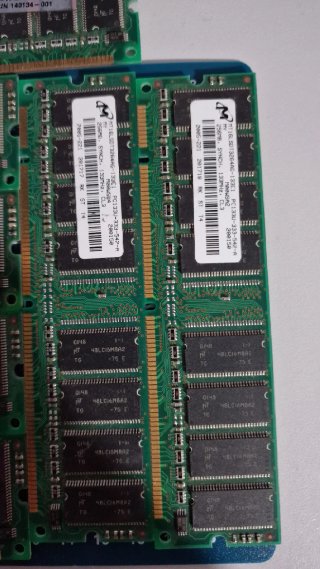Memorias RAM Micron 256MB PC133