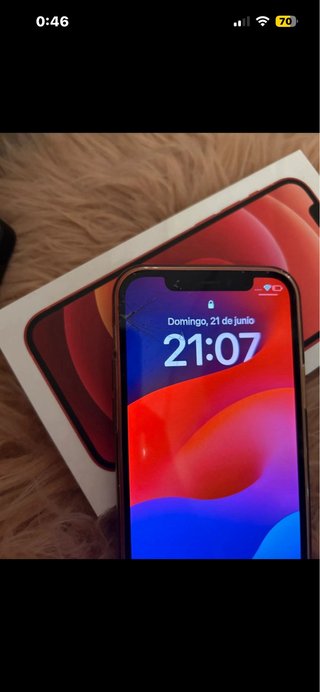 iPhone 12 Rojo + 2 Fundas Y2K