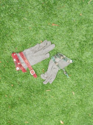 Guantes de malla anticortes plateados