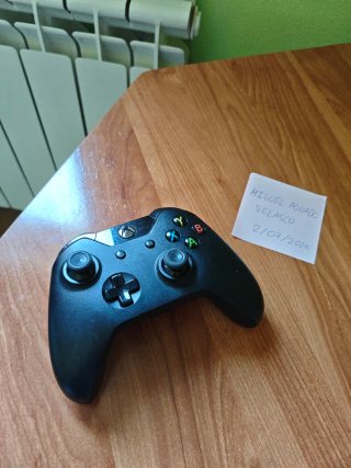 Xbox One 500GB + Controller + 6 Giochi
