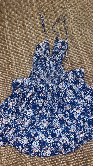 Varios vestidos cortos de verano. 5 € cada uno
