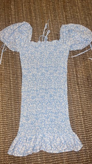 Varios vestidos cortos de verano. 5 € cada uno