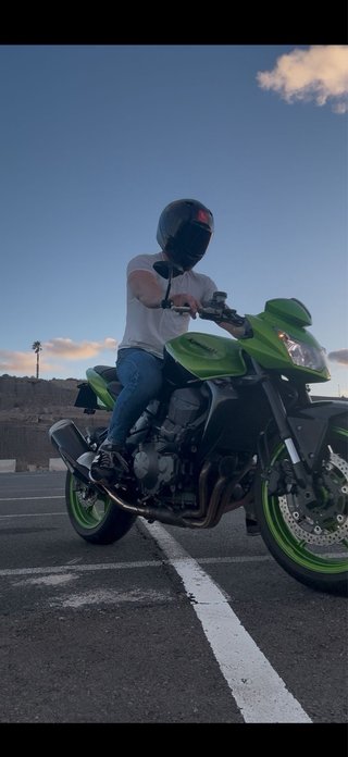 Kawasaki Z750 Naked Verde/Negra