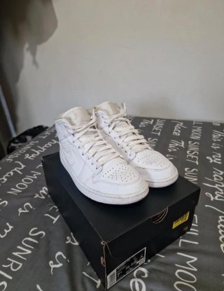 Nike Air Jordan 1 MID Blancas Talla 40.5