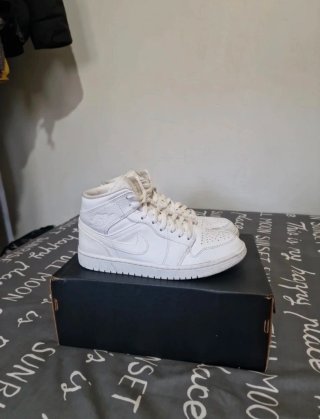 Nike Air Jordan 1 MID Blancas Talla 40.5