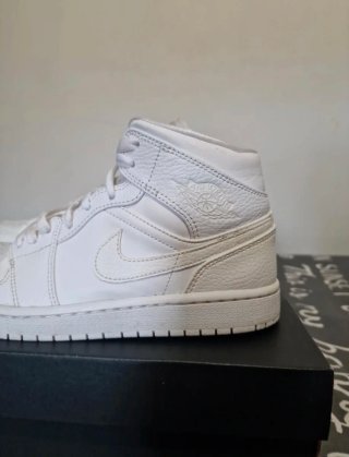 Nike Air Jordan 1 MID Blancas Talla 40.5