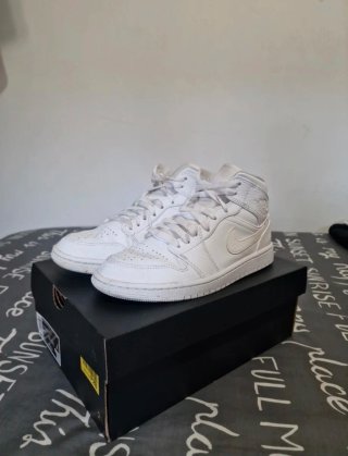 Nike Air Jordan 1 MID Blancas Talla 40.5