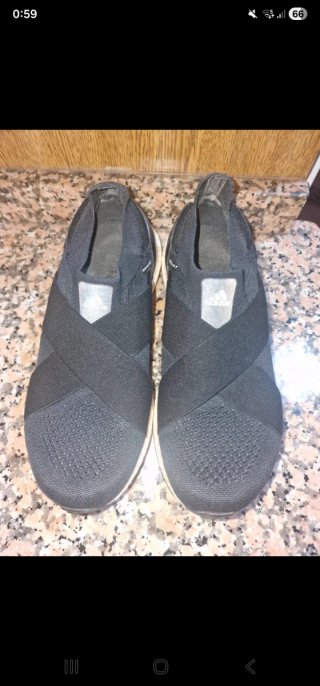 Zapatillas Adidas Negras sin cordones