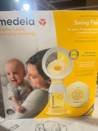 Sacaleches Medela Swing Flex con biberón extra