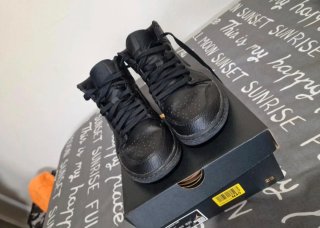 Nike Air Jordan 1 Negras Talla 40.5