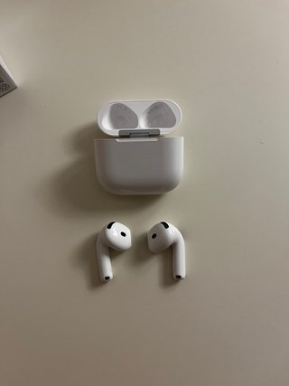 Apple AirPods 4 ANC con Custodia